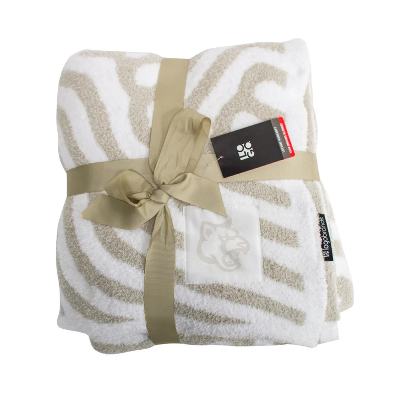 Team bath sets for sports-themed bathrooms-California State San Marcos Luxe Dreams Throw