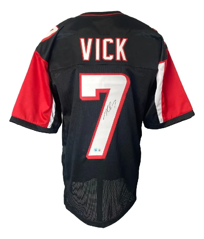 Custom soccer jersey with bold graphics for fans-Michael Vick Atlanta Signed Black Football Jersey BAS ITP