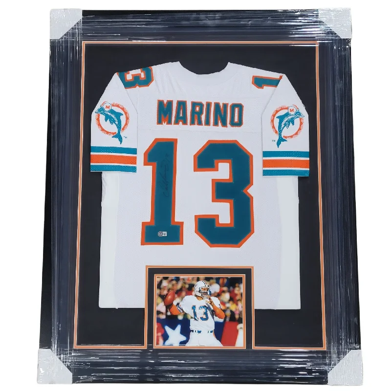 Custom soccer jersey with sponsor logos-Dan Marino Signed & Professionally Framed Custom White Football Jersey