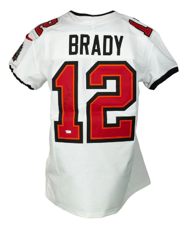 Soccer jersey with embroidered patches for authenticity-Tom Brady Signed Tampa Bay Buccaneers Nike Elite Football Jersey Fanatics 975